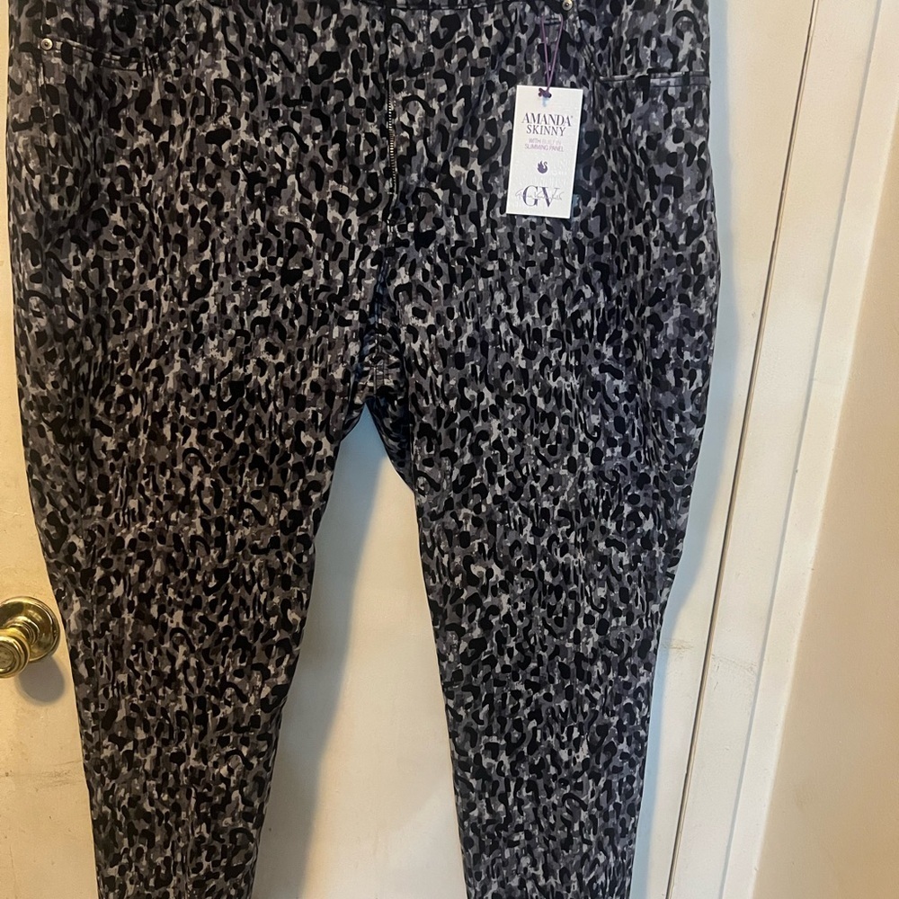 Gloria Vanderbilt jeans